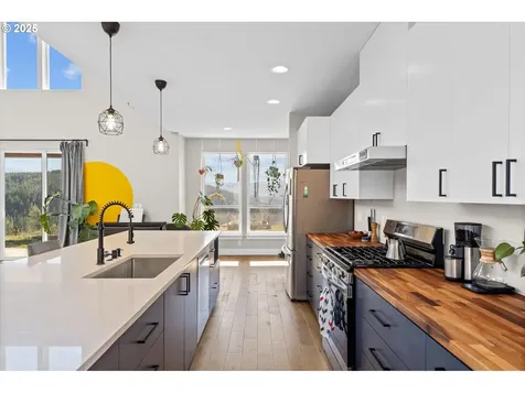 109 Stewart Spur 1 Kelso WA 98626