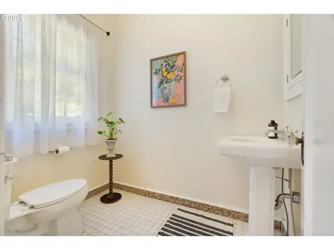 3257 NE Us Grant Place Portland OR 97212