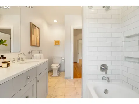 3257 NE Us Grant Place Portland OR 97212