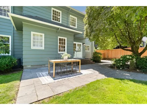 3257 NE Us Grant Place Portland OR 97212