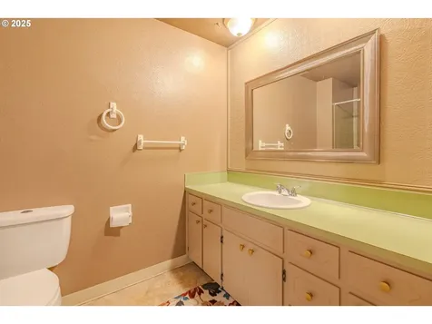 9302 NE 102nd Street Vancouver WA 98662