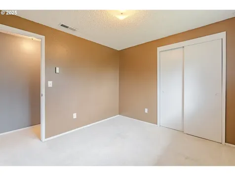 9302 NE 102nd Street Vancouver WA 98662