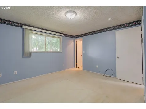 9302 NE 102nd Street Vancouver WA 98662