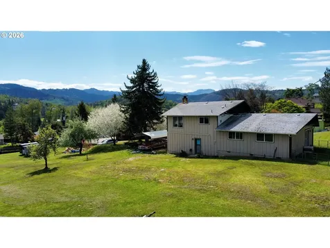 176 Homestead Drive Myrtle Creek OR 97457