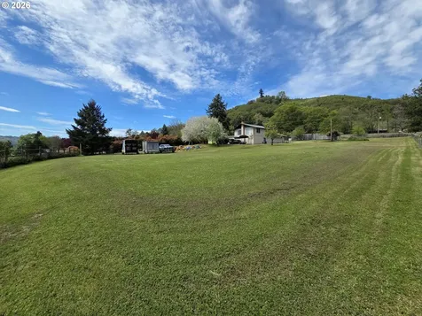 176 Homestead Drive Myrtle Creek OR 97457