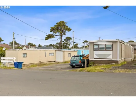1461 NW 17th Street Lincoln City OR 97367
