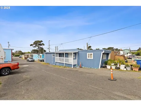 1461 NW 17th Street Lincoln City OR 97367