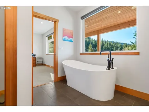 26 Jewett Creek Loop Road White Salmon WA 98672