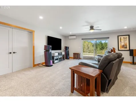 26 Jewett Creek Loop Road White Salmon WA 98672