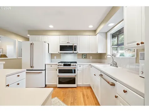 1220 Farrview Court West Linn OR 97068