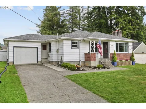 706 N 16th Avenue Kelso WA 98626