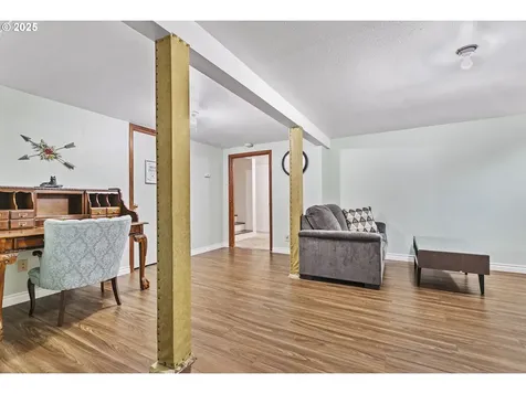 706 N 16th Avenue Kelso WA 98626