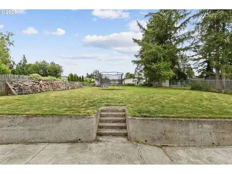 706 N 16th Avenue Kelso WA 98626