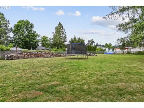 706 N 16th Avenue Kelso WA 98626