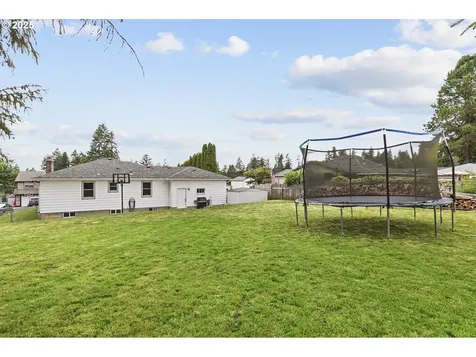 706 N 16th Avenue Kelso WA 98626