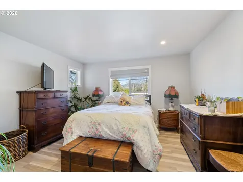 267 SE Tide Avenue Lincoln City OR 97367