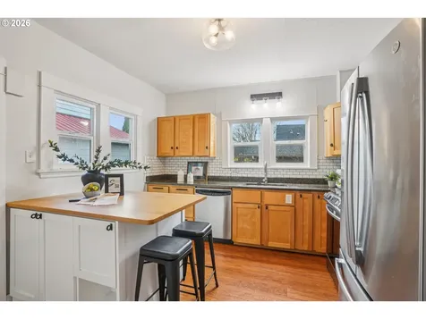 5617 SE Francis Street Portland OR 97206