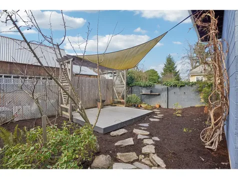5617 SE Francis Street Portland OR 97206