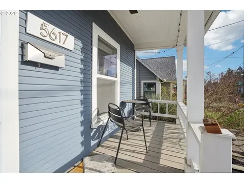 5617 SE Francis Street Portland OR 97206