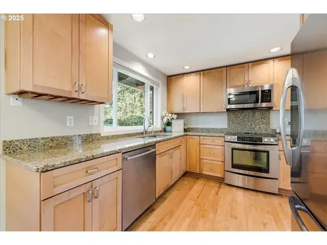 4382 Woodside Circle Lake Oswego OR 97035