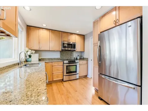 4382 Woodside Circle Lake Oswego OR 97035