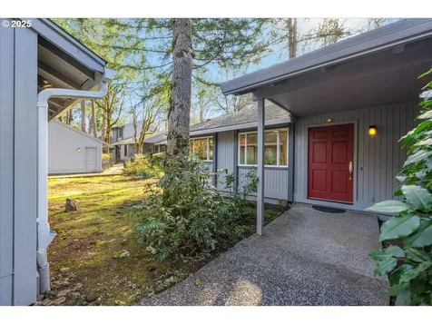 4382 Woodside Circle Lake Oswego OR 97035