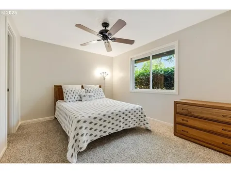 4382 Woodside Circle Lake Oswego OR 97035