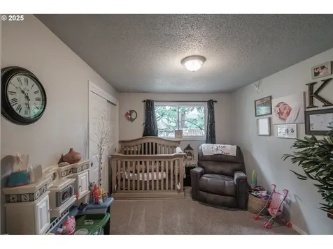 28271 Harmony Road Sweet Home OR 97386