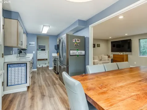 16444 Bonaire Avenue Lake Oswego OR 97035