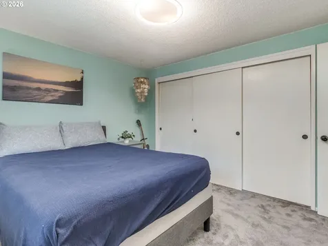 16444 Bonaire Avenue Lake Oswego OR 97035