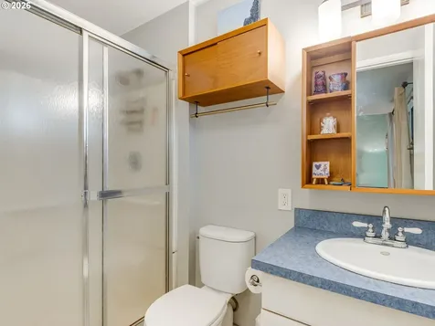 16444 Bonaire Avenue Lake Oswego OR 97035