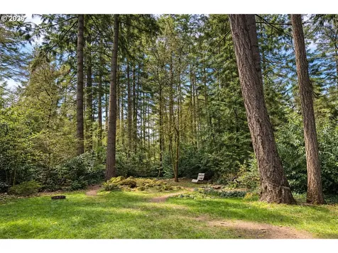 16444 Bonaire Avenue Lake Oswego OR 97035