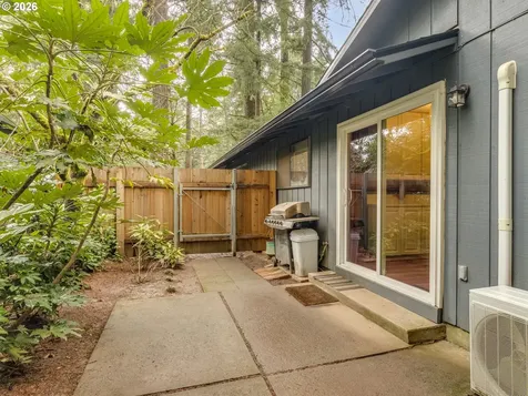 16444 Bonaire Avenue Lake Oswego OR 97035