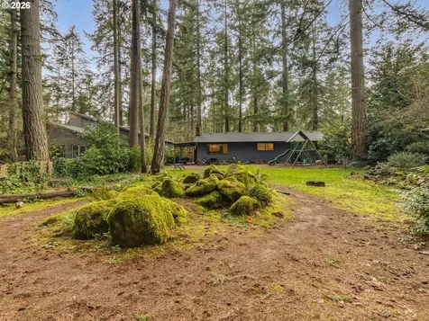 16444 Bonaire Avenue Lake Oswego OR 97035