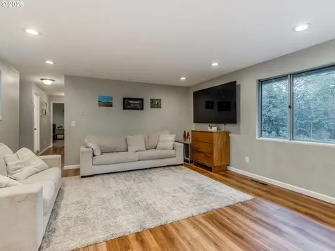 16444 Bonaire Avenue Lake Oswego OR 97035