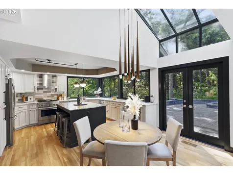 6320 SW Merlin Court Portland OR 97219