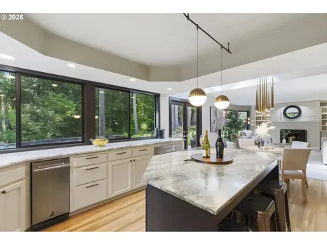6320 SW Merlin Court Portland OR 97219