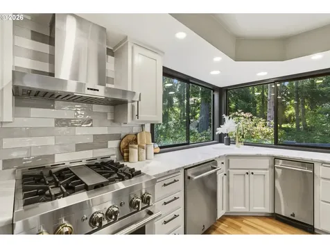 6320 SW Merlin Court Portland OR 97219