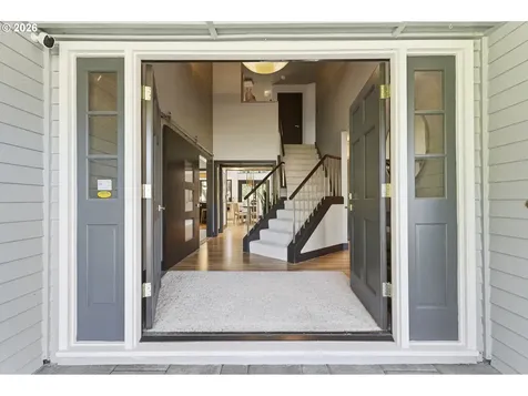 6320 SW Merlin Court Portland OR 97219