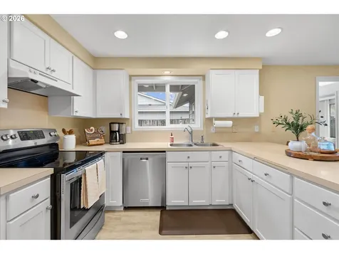 668 NE 21st Avenue Hillsboro OR 97124