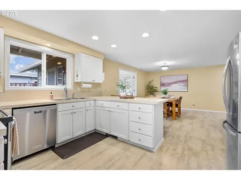 668 NE 21st Avenue Hillsboro OR 97124