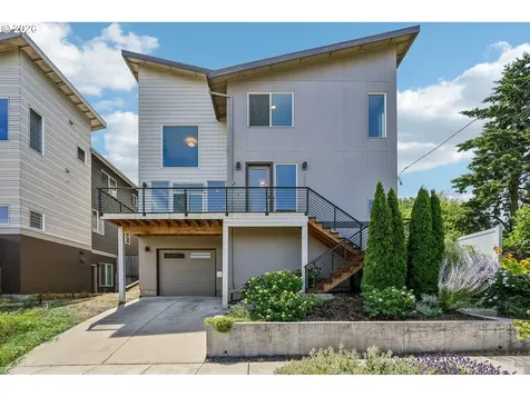 1336 NE Holland Street Portland OR 97211