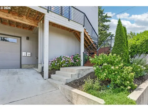 1336 NE Holland Street Portland OR 97211