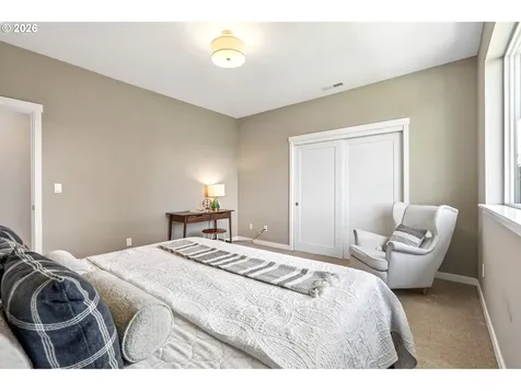 1336 NE Holland Street Portland OR 97211