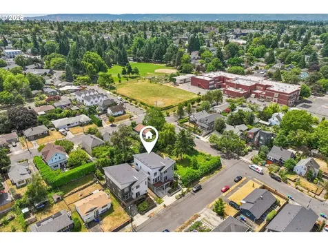 1336 NE Holland Street Portland OR 97211