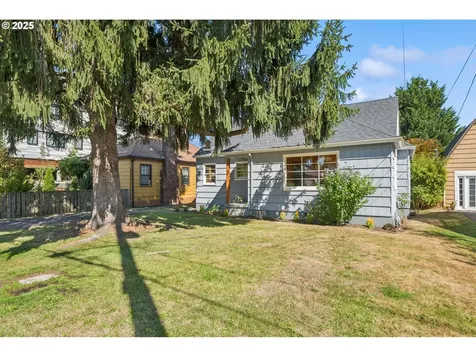 4245 NE Going Street Portland OR 97218