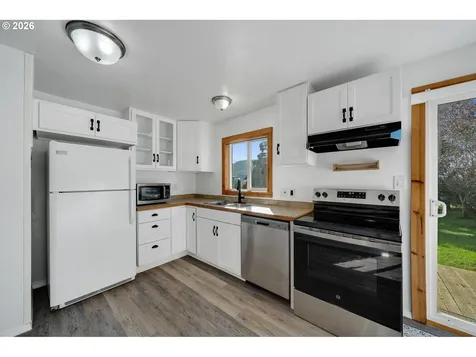 111 Cypress Avenue Garibaldi OR 97118