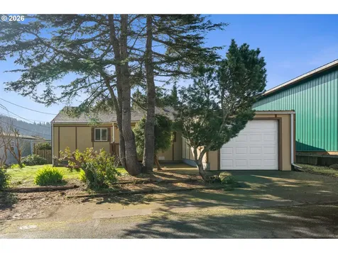111 Cypress Avenue Garibaldi OR 97118