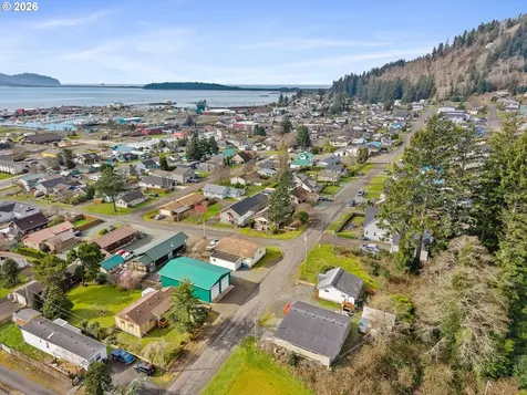 111 Cypress Avenue Garibaldi OR 97118