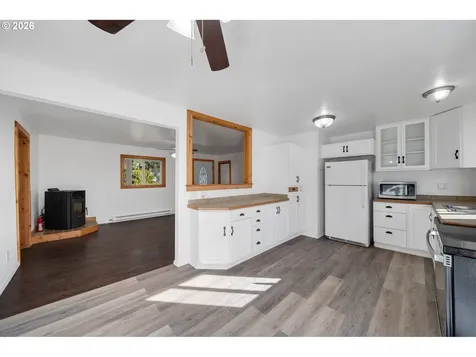 111 Cypress Avenue Garibaldi OR 97118